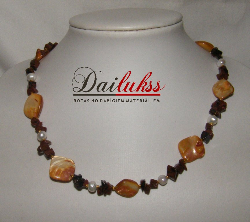 Mahagoni Obsidiāns, Gliemežvaki, Pērles