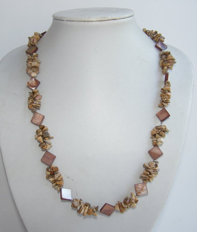 Leopolda jašma, gliemežvāki