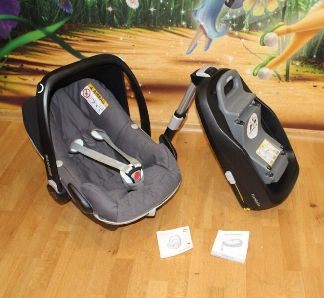 Maxi Cosi Pebble Plus un FamilyFix Isofix bāze