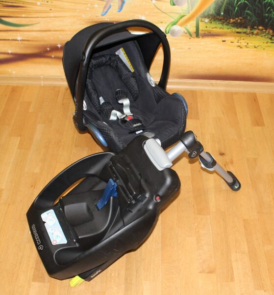 Maxi Cosi Cabriofix + EsayFix bāze