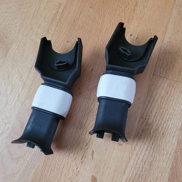 Bugaboo Cameleon autokrēslu adapteris